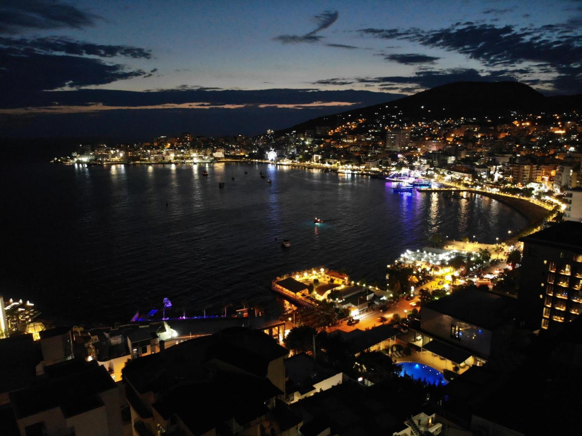 Afrodite Suites Sarande Exterior photo